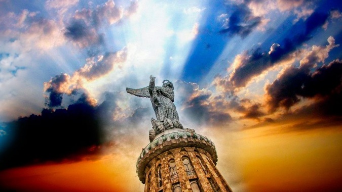 El Panecillo y la Virgen del Panecillo